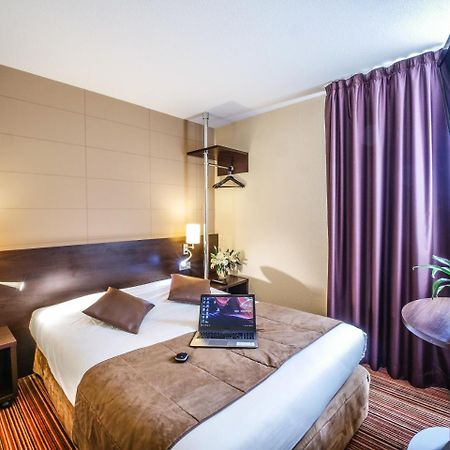 Hotel Inn Design Resto Novo Alencon Bagian luar foto