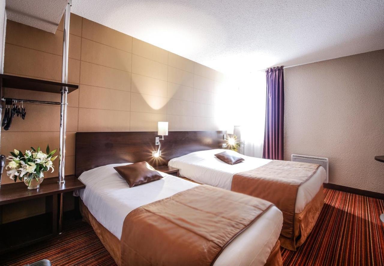 Hotel Inn Design Resto Novo Alencon Bagian luar foto